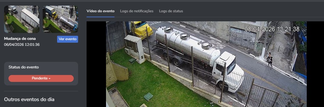 IA detectando caminhões e mudança de cena no ambiente monitorado